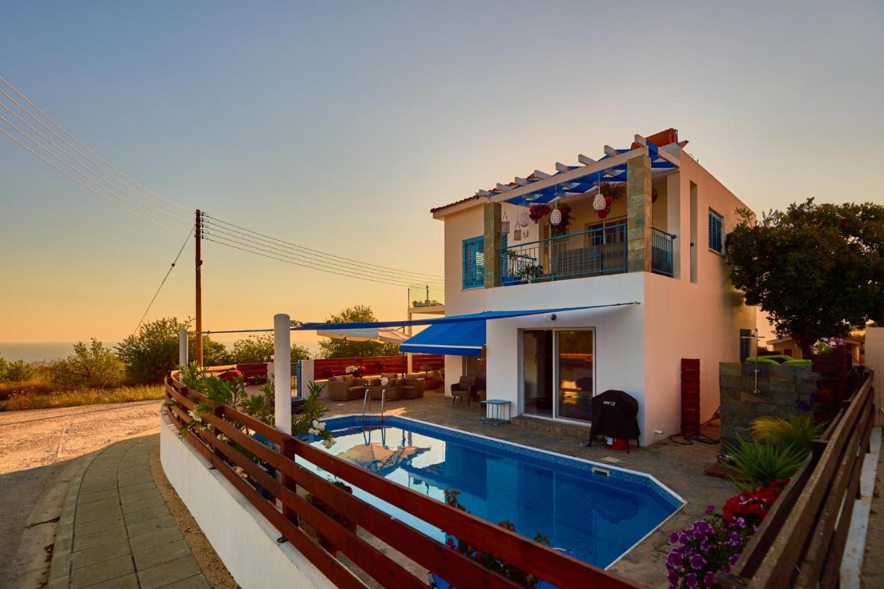 Villanelle Bed & Breakfast Welcomes Dog Lovers Only Tala Extérieur photo