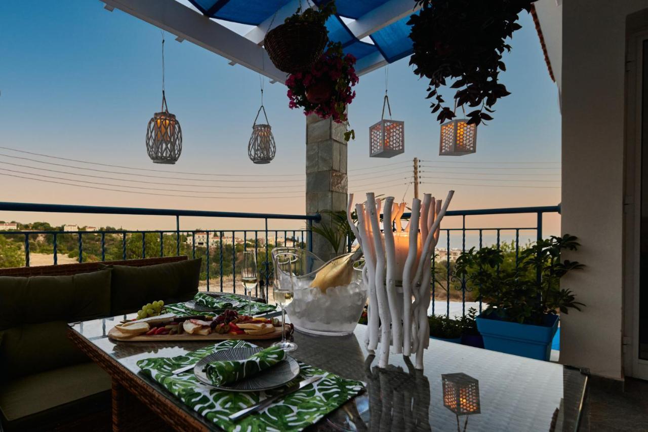Villanelle Bed & Breakfast Welcomes Dog Lovers Only Tala Extérieur photo