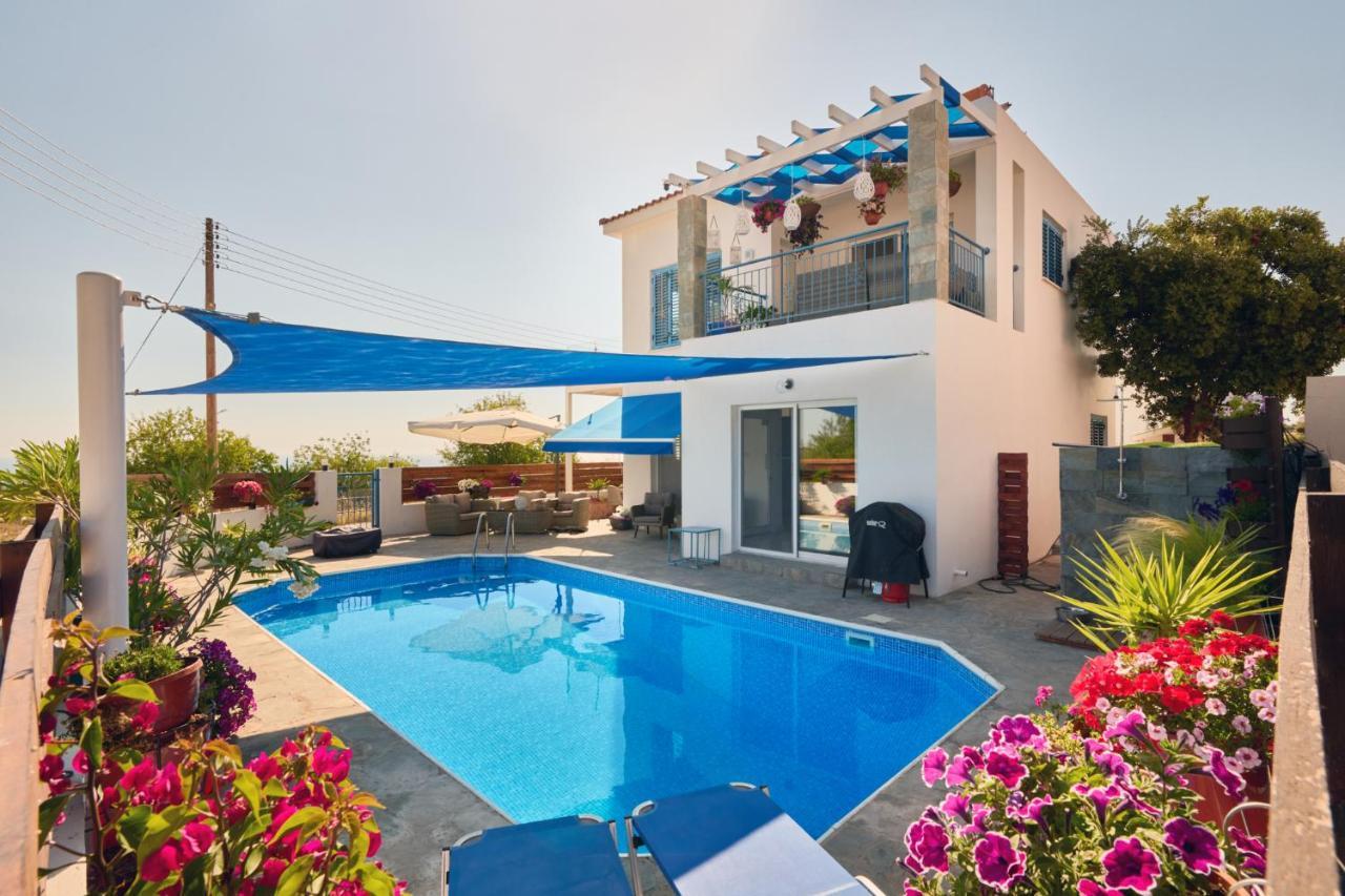 Villanelle Bed & Breakfast Welcomes Dog Lovers Only Tala Extérieur photo