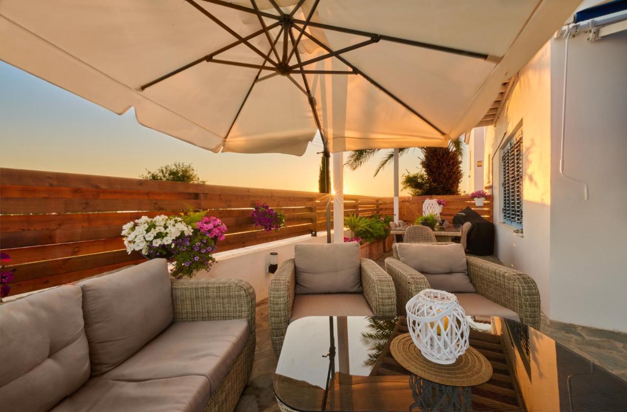 Villanelle Bed & Breakfast Welcomes Dog Lovers Only Tala Extérieur photo
