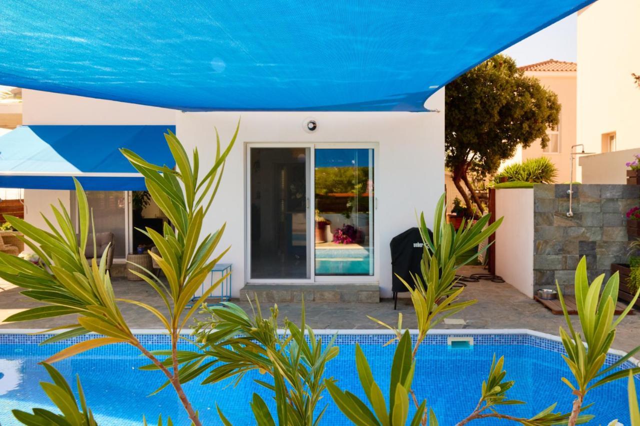 Villanelle Bed & Breakfast Welcomes Dog Lovers Only Tala Extérieur photo